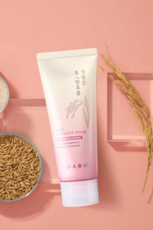 Dabo Whitening & Shining Rice Ferment Foam Face Wash 180mL